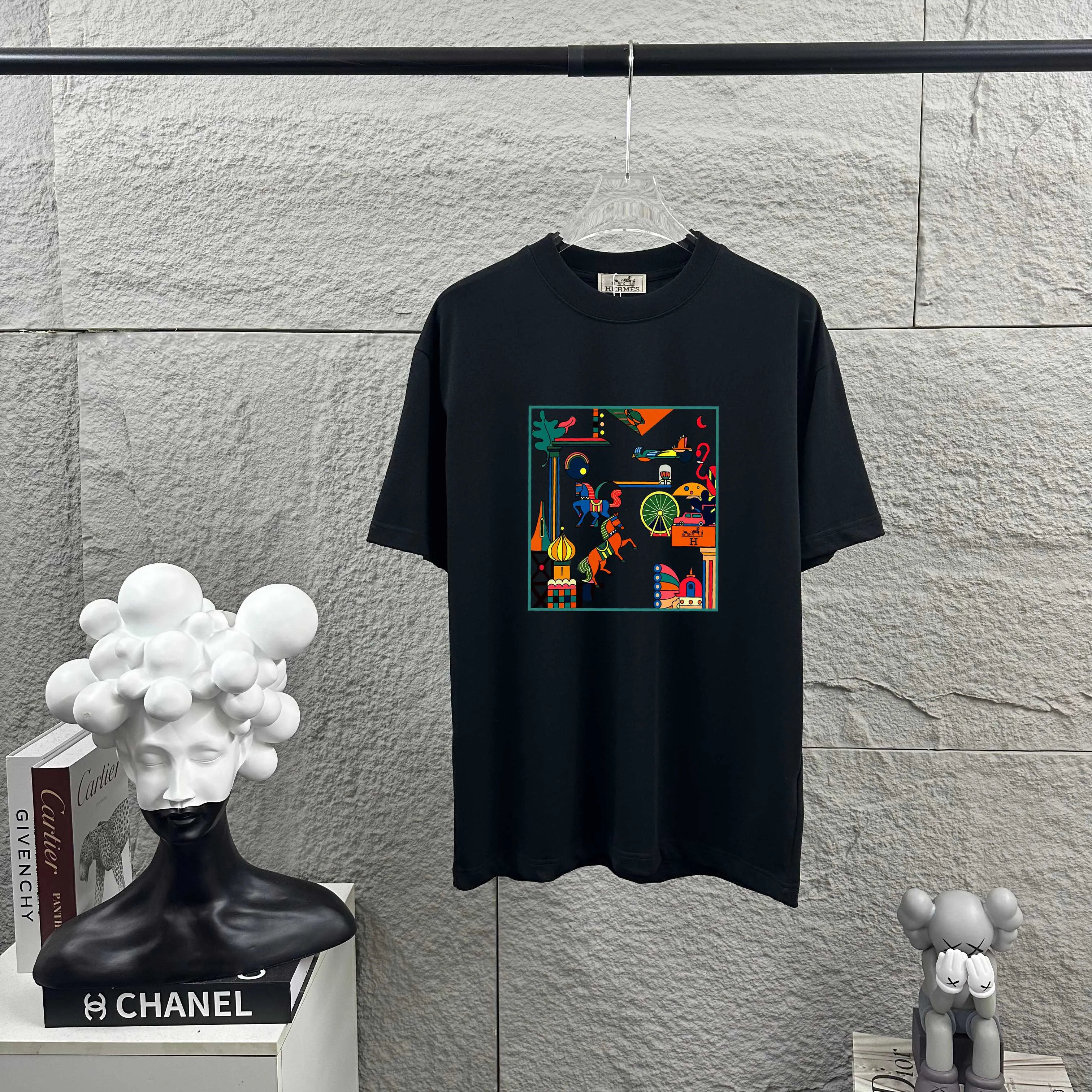 Herme* * 2026 New Arrival Classic T Same Style ：Black White Size： S （90-130 ） M （120-150 ） L （140-165 ） XL （160-180 ） XXL （180-210 ）